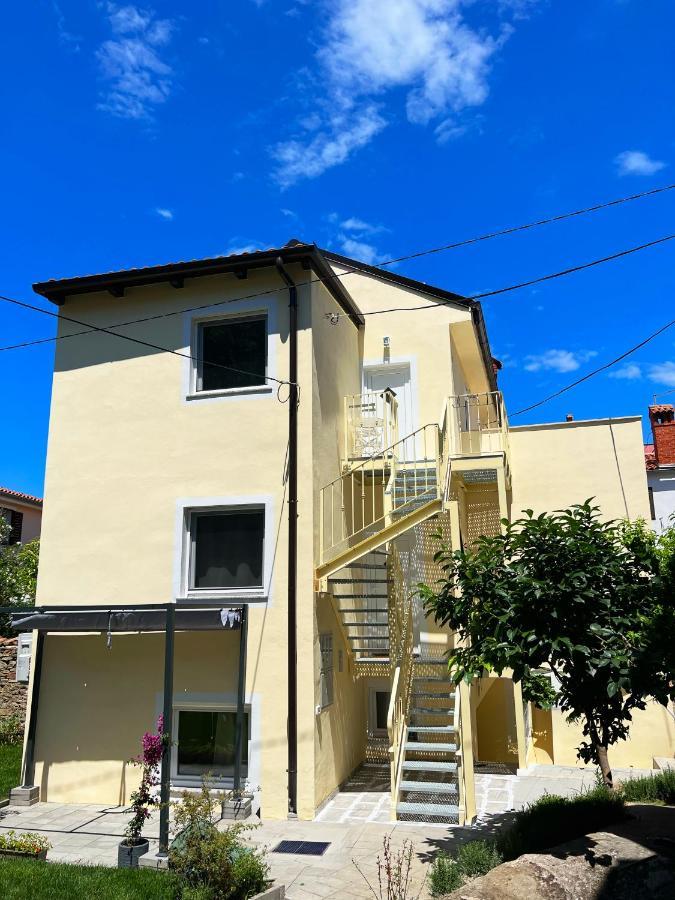 Hisa Limoni Apartment โคเปร์ ภายนอก รูปภาพ