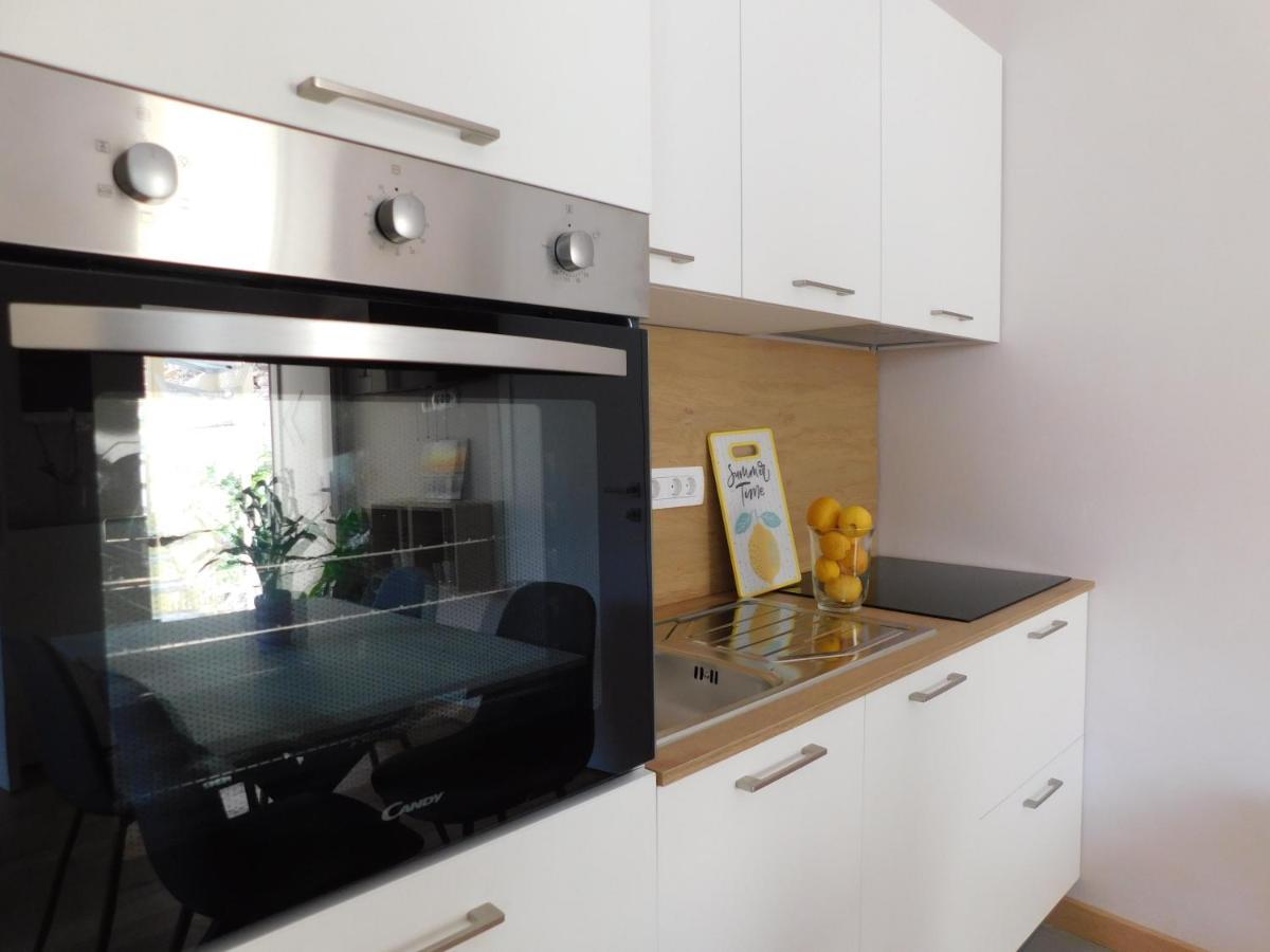 Hisa Limoni Apartment โคเปร์ ภายนอก รูปภาพ