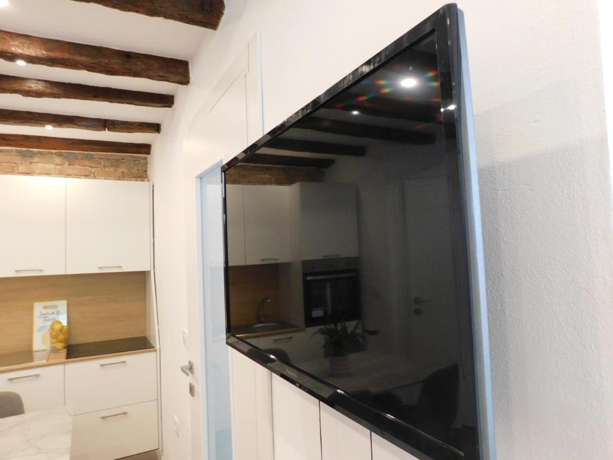 Hisa Limoni Apartment โคเปร์ ภายนอก รูปภาพ